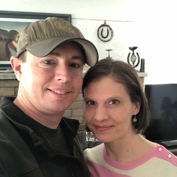 Meet your Posher, Amy - Picture 1 of 2